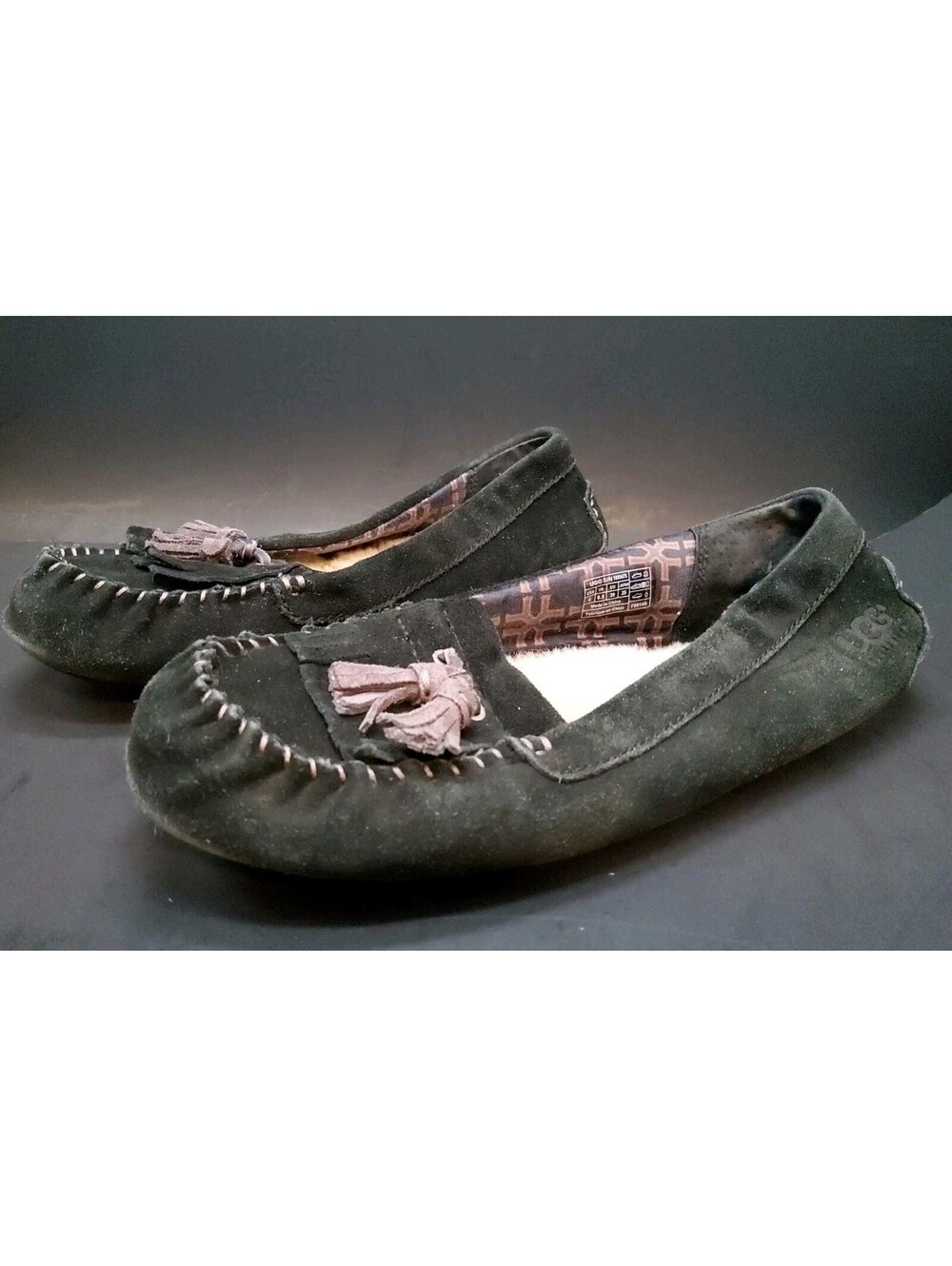 UGG Australia Slippers Moccasin Lizzy Black Suede Tassel Sherpa Women's 8 Black